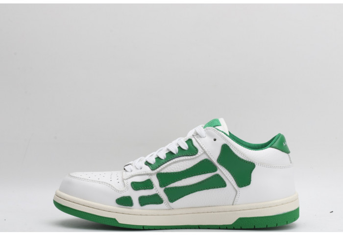 AR1M1 Low-Top Sneaker