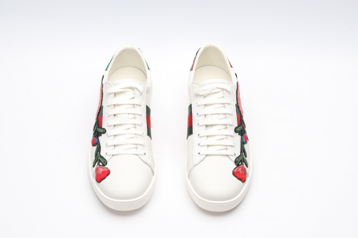 G*u*i low-top sneaker